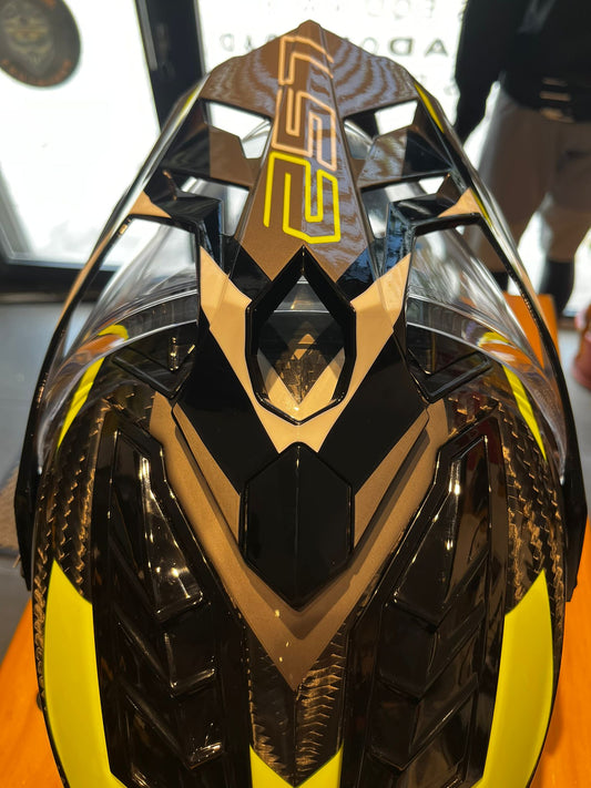 Casco ls2 explorer fibra de carbono talle S