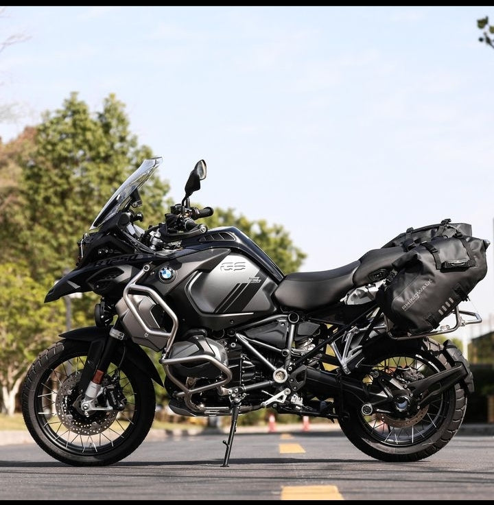 Alforjas laterales Rhinowalk talle L 14 L por lado.
